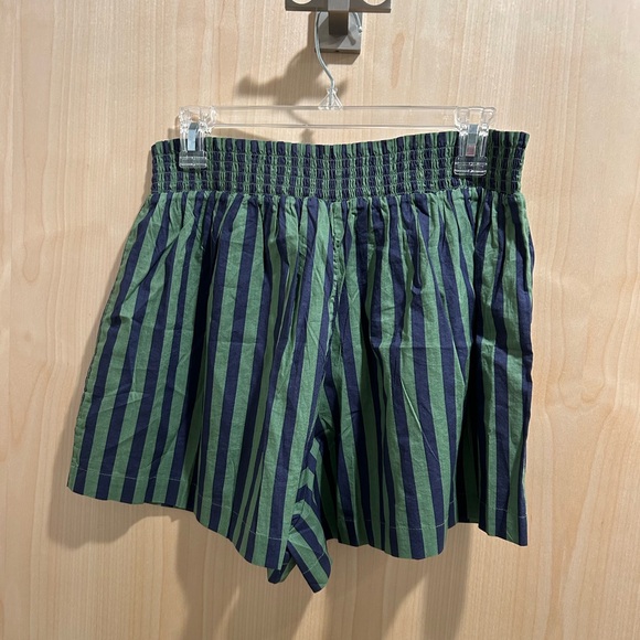 NWT THE GREAT sleep pajama shirt and smocked pajama shorts in seaside strips - Picture 7 of 10